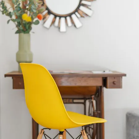 Seewiese Mit Grossem Garten Und Autemberaubenden Alpenpanorama