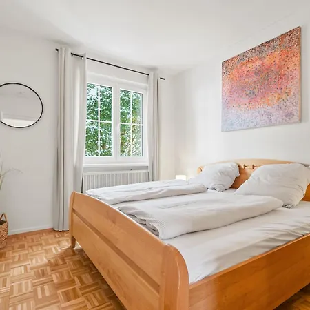 Apartment Seewiese Mit Grossem Garten Und Autemberaubenden Alpenpanorama