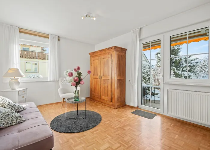 Seewiese Mit Grossem Garten Und Autemberaubenden Alpenpanorama Lägenhet Friedrichshafen