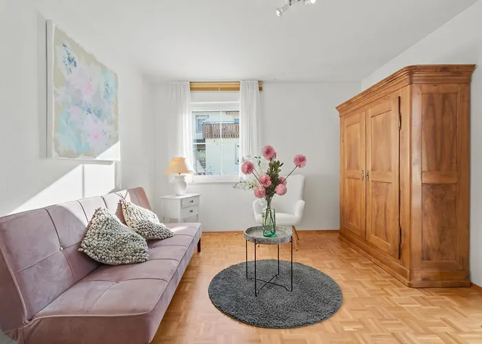 Seewiese Mit Grossem Garten Und Autemberaubenden Alpenpanorama *